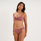 Culotte invisible à dentelle vieux rose femme en promo chez La Halle Culotte invisible à dentelle vieux rose femme dans le catalogue La Halle
