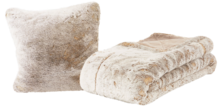 Kissen und Decken bei XXXLutz Möbelhäuser in Mannheim Kissen und Decken im Angebot bei XXXLutz Möbelhäuser Mannheim für 119,90 €