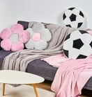 Kissen oder Kuscheldecke für Kinder im Angebot bei Penny in Potsdam Kissen oder Kuscheldecke für Kinder Angebote von HOME IDEAS Living bei Penny Potsdam für 7,99 €