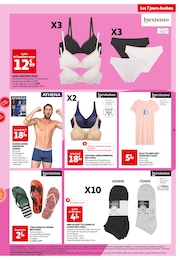 Offre Chaussettes dans le catalogue Auchan Hypermarché du moment à la page 37