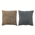 Promo Coussin chenille à 12,99 € dans le catalogue Maxi Bazar à Saint-Nazaire