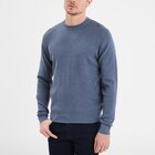 Pull en maille texturée col rond bleu foncé homme en promo chez La Halle Pull en maille texturée col rond bleu foncé homme dans le catalogue La Halle