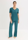 Pyjama mit Viskose und Spitze in pfeffergrün, Viskose von bonprix im aktuellen bonprix. Prospekt für 22,99 €