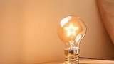Lampe led ampoule - Maxi Bazar à Thonon-les-Bains Lampe led ampoule en promo chez Maxi Bazar Thonon-les-Bains à 4,99 €