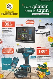 Offre Aménagement Extérieur dans le catalogue Espace Emeraude du moment à la page 1