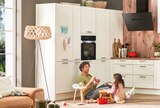 Landhausküche Lack-Fronten im Höffner Prospekt Landhausküche Lack-Fronten von ALNO, Premiere, Schock im aktuellen Höffner Prospekt für 4.590,00 €