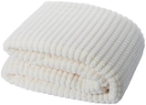 Plaid effet 3D SHERPA - Weldom à Caen Plaid effet 3D SHERPA en promo chez Weldom Caen à 17,90 €