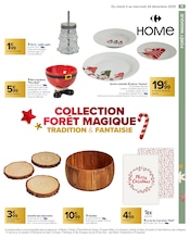 Promo Père Noël dans le catalogue Carrefour du moment à la page 11