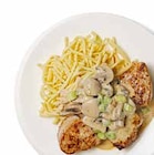 Schweinefilet in Pilzrahmsauce und Spätzle bei GLOBUS im Prospekt "" für 10,50 €