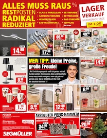 Teppich im Segmüller Prospekt "Wie geschenkt - 100 Jahre Segmüller" mit 6 Seiten (München)