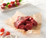 VIANDE BOVINE : PIÈCE À FONDUE OU BROCHETTES - SANS MARQUE en promo chez Auchan Hypermarché VIANDE BOVINE : PIÈCE À FONDUE OU BROCHETTES - SANS MARQUE dans le catalogue Auchan Hypermarché