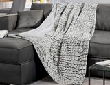 Kuscheldecke im Angebot bei Penny in Kassel Kuscheldecke Angebote von HOME IDEAS bei Penny Kassel für 15,99 €