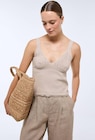 Top sans manches en crochet dans le catalogue Monoprix Margaret