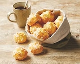 Chouquettes sucrées en promo chez Hyper U Saintes à 2,50 €