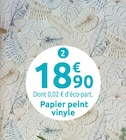 Promo Papier peint vinyle intissé Perroquet bleu jaune à 18,90 € dans le catalogue Mr. Bricolage à Blaye