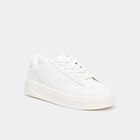 Tennis basses à lacets Champion TL23 blanc femme en promo chez La Halle Tennis basses à lacets Champion TL23 blanc femme dans le catalogue La Halle