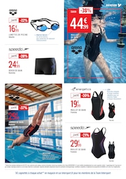 Prix et réduction Maillot De Bain Homme dans le prospectus Intersport en cours Offre Maillot De Bain Homme dans le catalogue Intersport du moment à la page 25