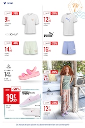 Prix et réduction Vêtement Bébé dans le prospectus Intersport en cours Offre Vêtement Bébé dans le catalogue Intersport du moment à la page 10