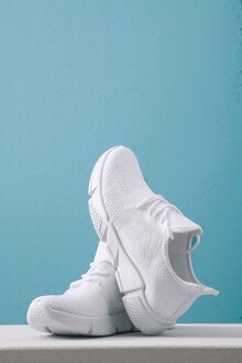 Damen Sneaker-Schuhe* bei NETTO mit dem Scottie in Potsdam Damen Sneaker-Schuhe* im Angebot bei NETTO mit dem Scottie Potsdam für 9,99 €