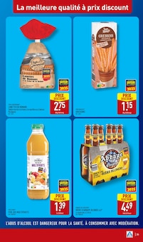 Promo Jus multifruits dans le catalogue Aldi du moment à la page 35