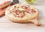 Pizza coppa gorgonzola ou raclette lardons oignons ou poulet aux épices ou tartiflette en promo chez U Express Brest à 5,90 €