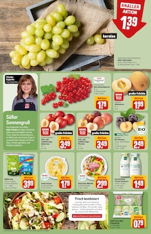 Ananas im REWE Prospekt "Dein Markt" mit 32 Seiten (Düsseldorf)