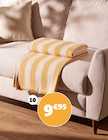 Jeté de canapé en promo chez Gifi La Rochelle à 9,95 €