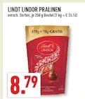 Lindor Pralinen Angebote von Lindt bei Marktkauf Voerde für 8,79 €