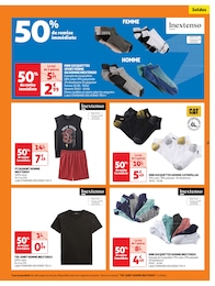 Offre Chaussettes de sport dans le catalogue Auchan Hypermarché du moment à la page 17