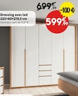 Dressing avec led 225×60×213,5 cm dans le catalogue Maxi Bazar