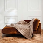 Plaid polaire Boudoir imitation fourrure en promo chez Maxi Bazar Aubervilliers à 29,99 €