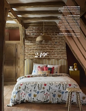 Promos Tête De Lit dans le catalogue "VOYAGES INTERIEURS" de Maisons du Monde Tête De Lit en promo dans le catalogue Maisons du Monde à la page 27