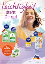 Aktueller dm-drogerie markt Prospekt mit Waschmittel, "Leichtigkeit steht Dir gut", Seite 1