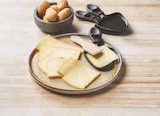 Raclette nature ou fumée ou poivre en promo chez U Express Poitiers à 11,97 €