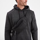 Sac banane bandoulière ajustable noir homme en promo chez La Halle Villeneuve-d'Ascq à 10,00 €