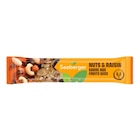 Barre nuts et raisin en promo à 1,99 € chez Carrefour Barre nuts et raisin dans le catalogue Carrefour