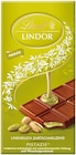 Milch im REWE Prospekt Lindor Pistazie von Lindt im aktuellen REWE Prospekt