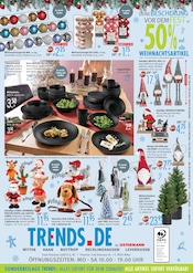 Weihnachtsbaum im Trends Prospekt in Selm Aktueller Trends Prospekt mit Weihnachtsbaum, "TRENDS IST... DEIN UPGRADE ZUM FEST", Seite 12