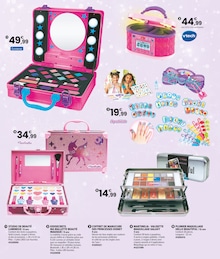 Offre Déguisement Enfant dans le catalogue JouéClub du moment à la page 98