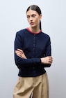 Cardigan en coton en fine maille - Monoprix Margaret Cardigan en coton en fine maille à 21,59 € dans le catalogue Monoprix Margaret
