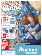 Promos Ariel dans le catalogue "Cap sur le blanc" de Auchan Hypermarché à la page 1