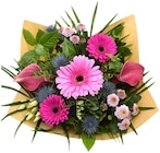 Aktuelle Blumen Angebote bei REWE in Hamburg Aktuelles Floristenstrauß Angebot bei REWE in Hamburg ab 20,00 €