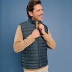 Doudoune légère déperlante sans manches gris foncé homme en promo chez La Halle Angers à 25,99 €