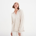 Promo Pull col polo manches longues Creeks ecru femme à 29,99 € dans le catalogue La Halle à Tavers