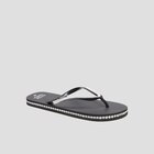 Tongs avec strass Wamea Beach noir femme - La Halle Tongs avec strass Wamea Beach noir femme à 6,99 € dans le catalogue La Halle