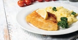 Paniertes Schollenfilet mit Remoulade und Kartoffelsalat von  im aktuellen Möbel Mahler Siebenlehn Prospekt für 7,90 €