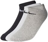 Damen oder Herren Sneakersocken von Nike im aktuellen REWE Prospekt für 11,99 €