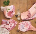 Promo Épaule de porc fraîche entière avec os à 2,48 € dans le catalogue Intermarché à Cenomes