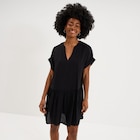 Robe courte fluide bas volants noir femme en promo chez La Halle Robe courte fluide bas volants noir femme dans le catalogue La Halle