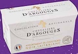 Promo Assortiment de chocolats noir, lait et blanc à 4,71 € dans le catalogue Intermarché à Lillebonne